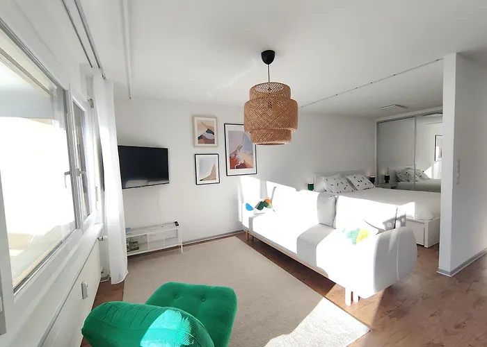 Appartement Big Studio, Just Renovated, Great Views, With Free Parking